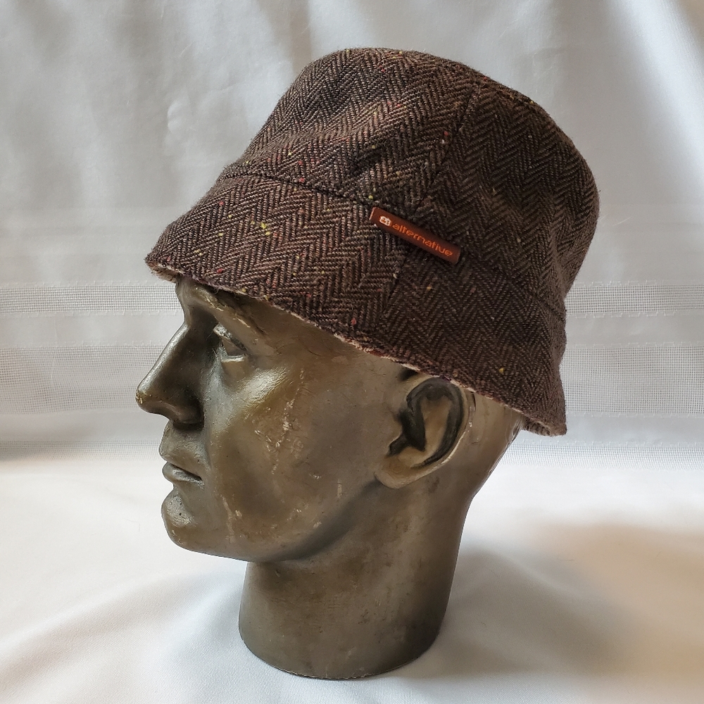 Tweed reversible bucket hat